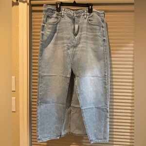 Women’s Americancan Eagle denim skirt